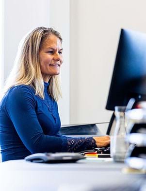 bhj-food-industry-supply-chain-control-sidebar-image-301x393